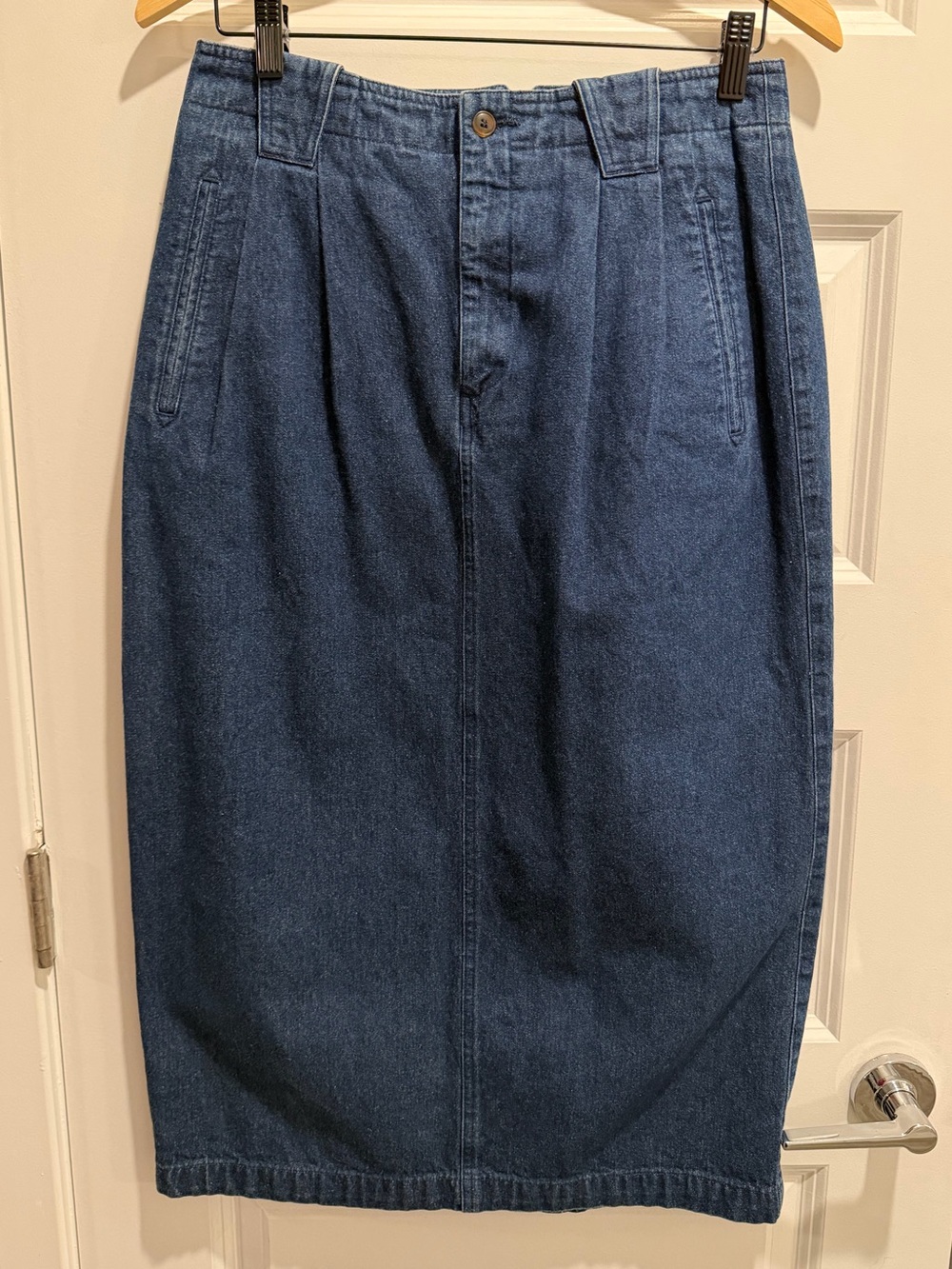 Vintage Liz Claiborne/Liz Sport Long Denim Skirt- Sz. 10… Timeless!!!
